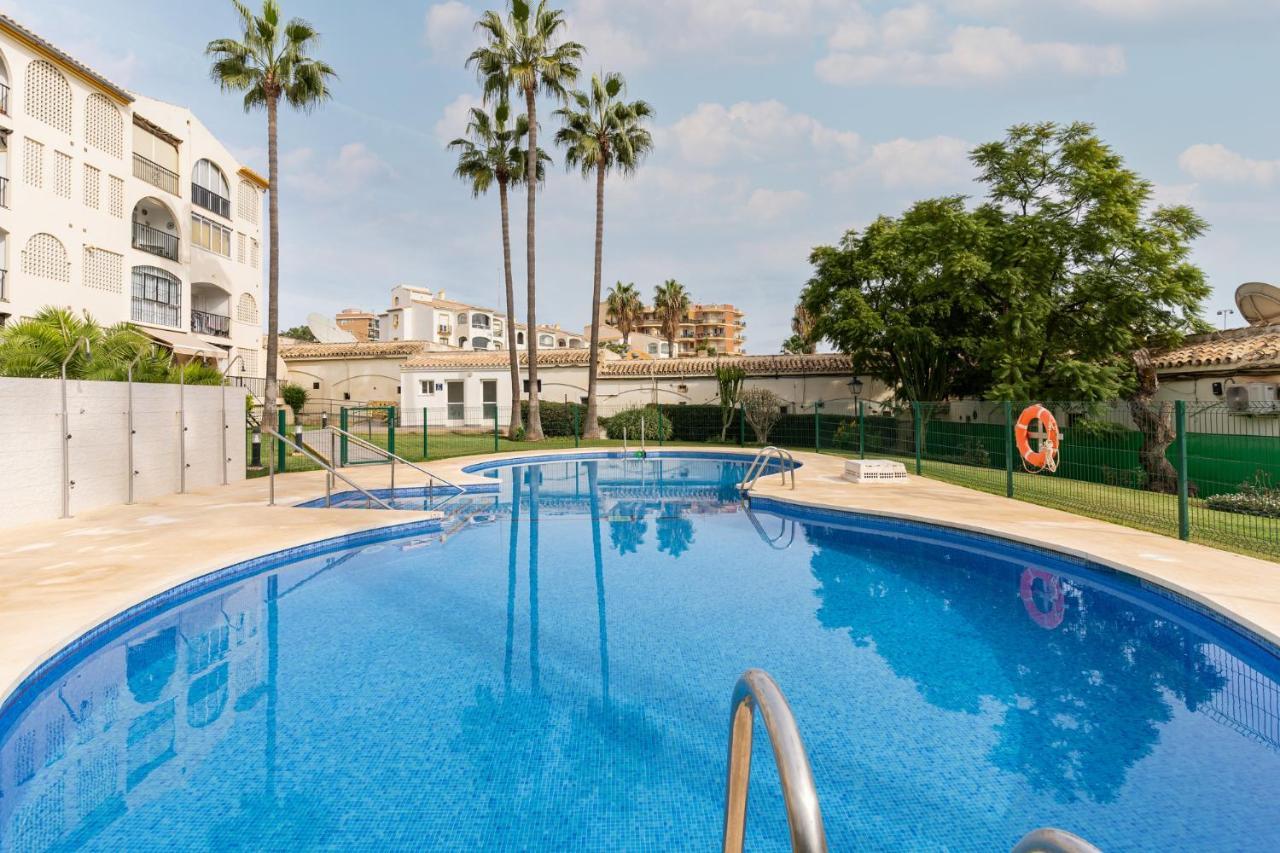 Lovely Apartment Next To The Beach Торремолінос Екстер'єр фото